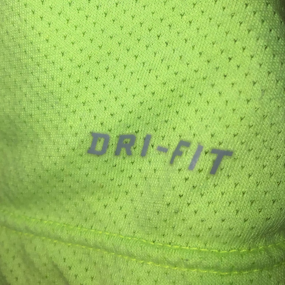 Nike Dri Fit Women’s Chartreuse Workout Running Tank Size Medium - Picture 2 of 6